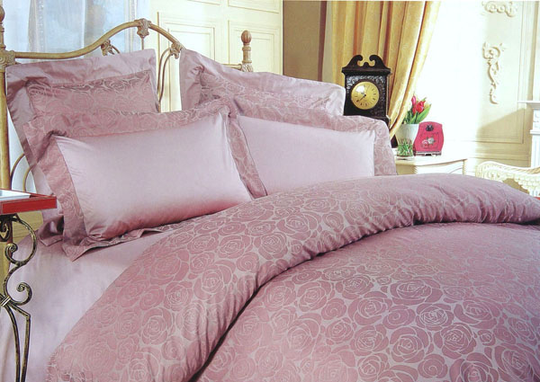 Jacquard bedding set