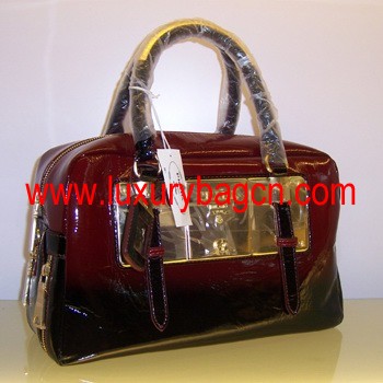  Prada handbag on luxurybagcn