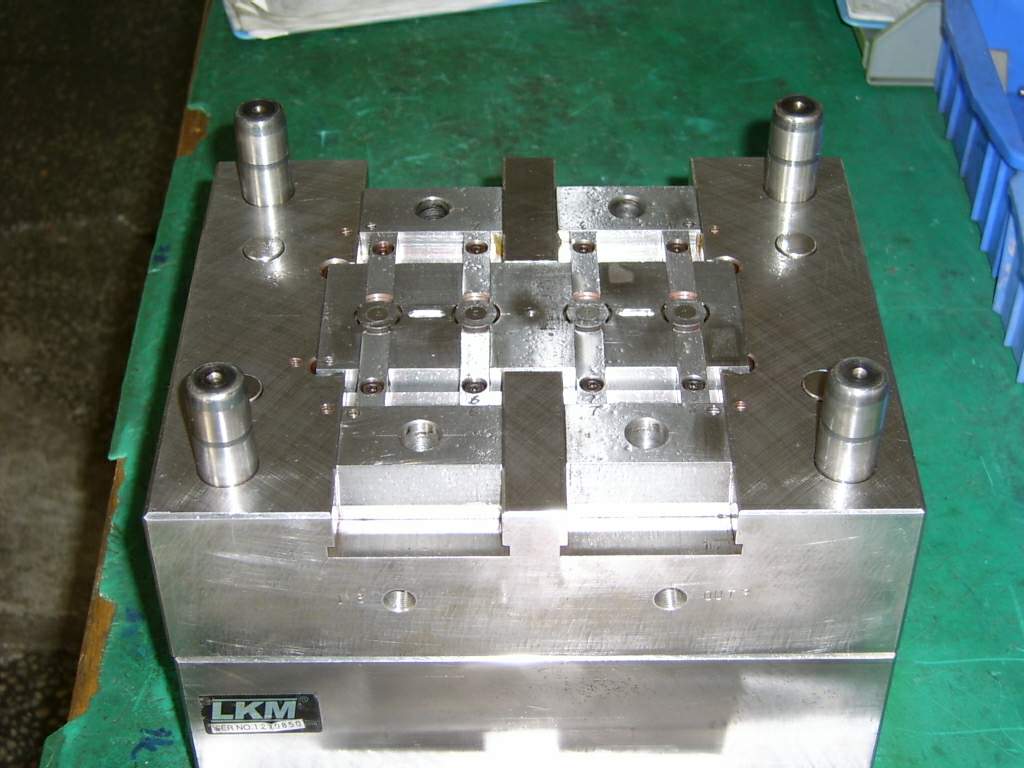 plastics mold