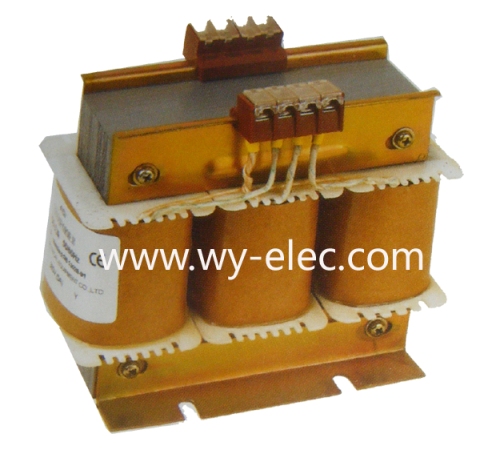 Three- phase isolating transformer