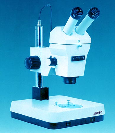 Parallel Beam Zoom Stereo Microscope