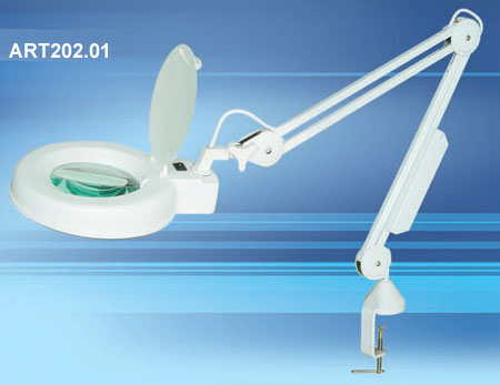 Illuminated Magnifier Lamp