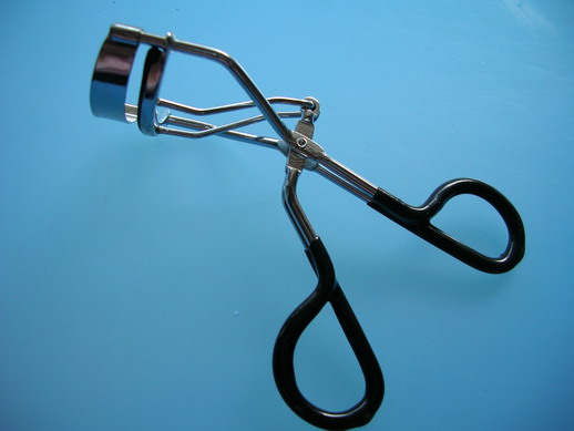 eyelash curler