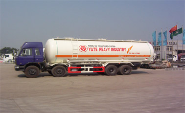 Bulk cement truck