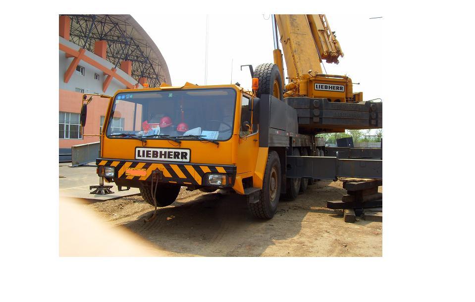 LIEBHERR LTM1200 200T used truck crane for sale