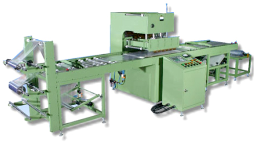 Automatic continuous HF plastic welding machine