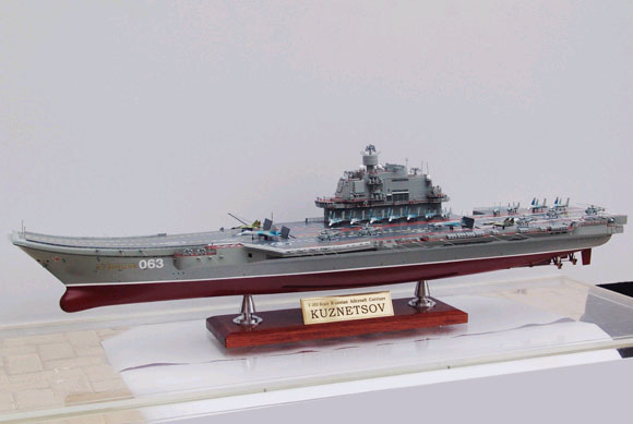 1:135 scale RC ship - Kuznetsov