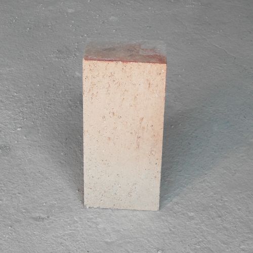 High alumina brick