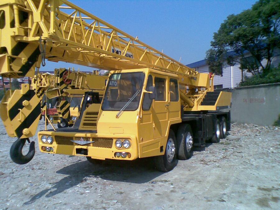 30t used tadano truck crane 