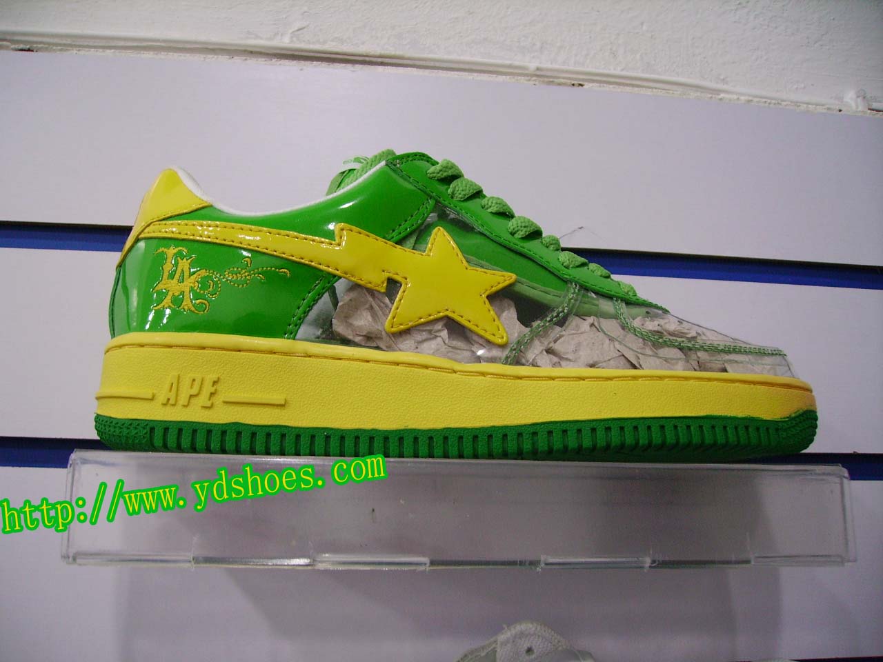 Supply Clear Bape shoes