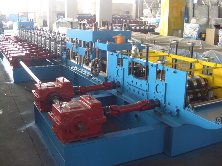 guardrail forming machine