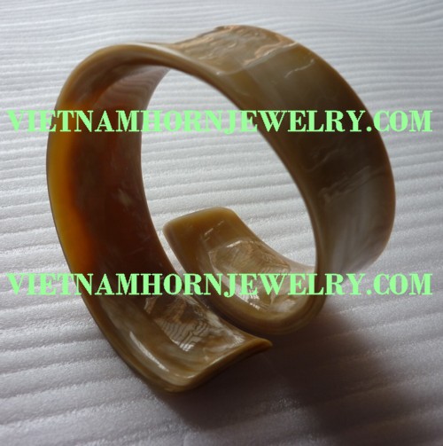 Organic Horn Bracelet, Horn Bangles, Horn curved, 