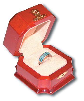 WOODEN RING BOX 