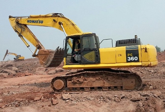 komatsu excvaator pc360