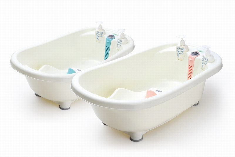 baby bathtub with thermometer and drain plug