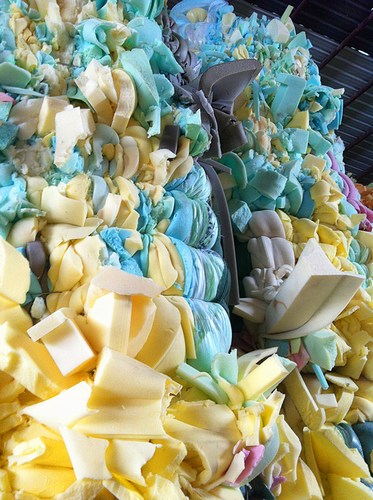 Recycled furniture foam scrap with low cost