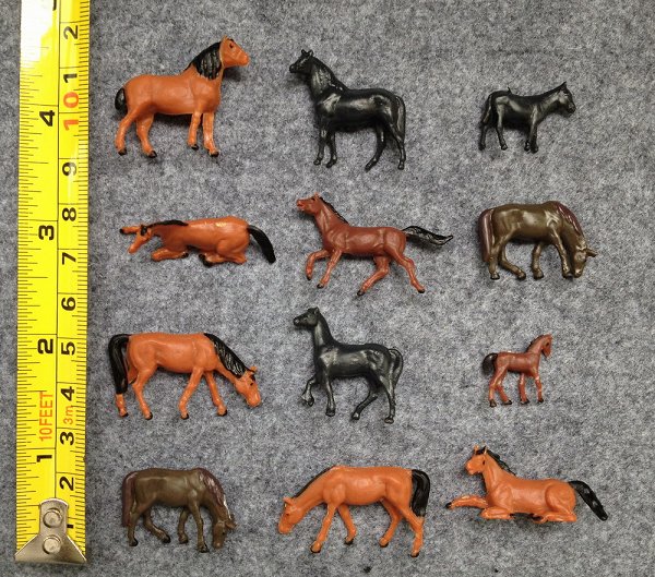 model animal color animal in scale