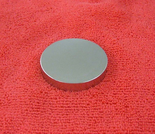 small disk neodymium magnet