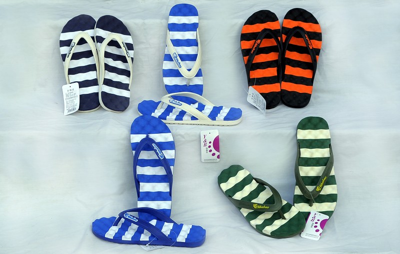 Men& acute;s beach slippers/flip flops
