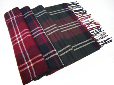 Men& acute;s fashion plaid scarf