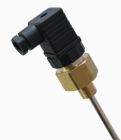 Screw-in RTD temperature probe with plug connector
