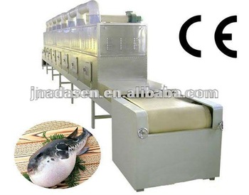 Fish microwave drying and sterilization machine