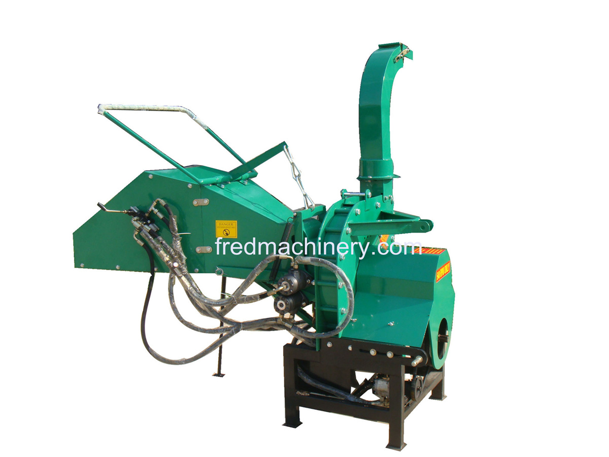 8& acute;& acute; Hydraulic Auto Feed Wood Chipper