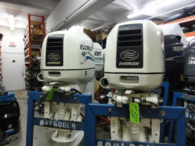 Pair 1999 Evinrude 150HP Outboard Motor COUNTER ROTATING