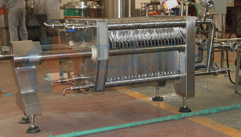 Plate and frame diatomite filter machine