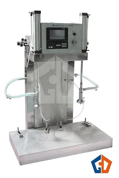 Keg filling machine with single , double heads 