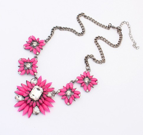 New Fashion Women& acute;s Choker exaggerate Crystal statement necklace Resin Flower Drop big metal necklace Christmas Gift