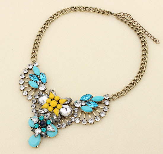 Fashion Luxury rhinestone women statement necklace Full Imitation Gemstone Resin Flower Chunky Choker Necklace Party Jewelry
