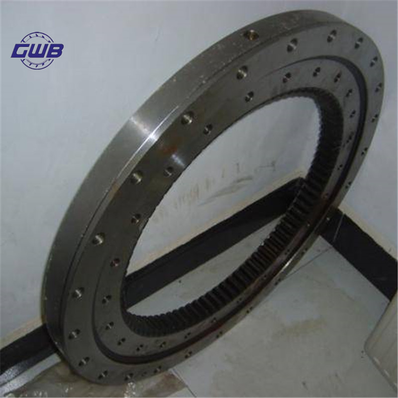 larger slewing bearing