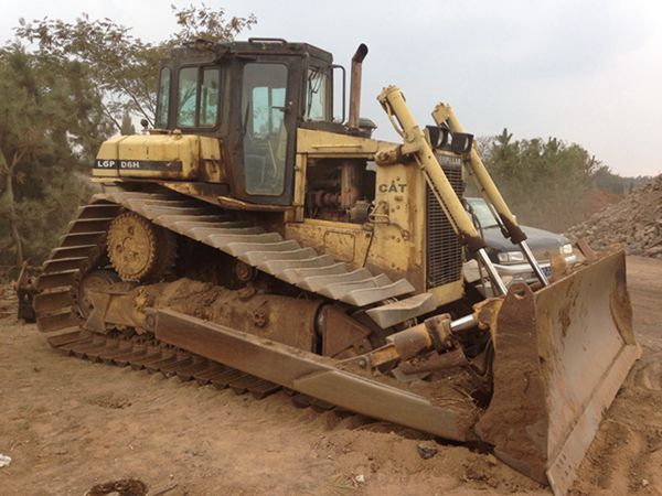 Used CAT D6H Bulldozer