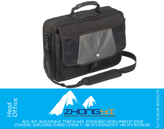 Blacktop Deluxe 17 Inch Laptop Case 
