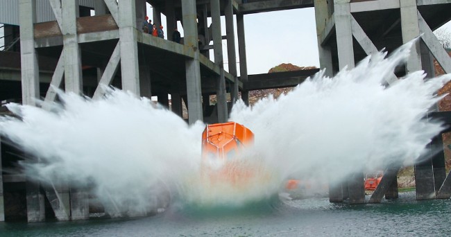 CCS Approved 16 Persons Free Fall Fire Resistant Lifeboat for Sale