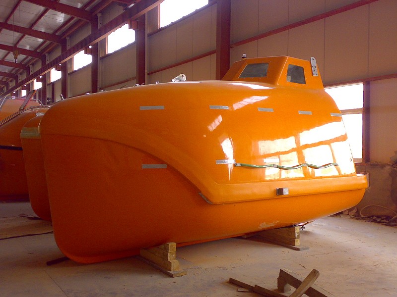 GRP Enclosed Free-Fall Lifeboat for 20 Persons Life Saving