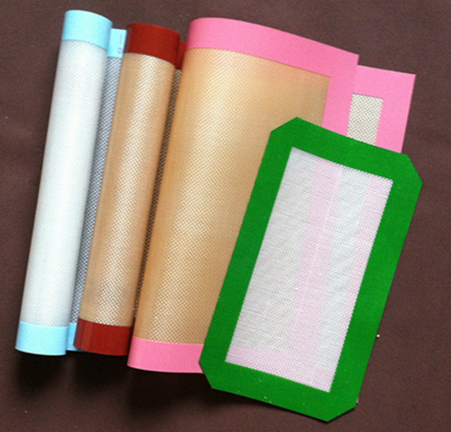 Easy clean fiberglass silicone baking mat