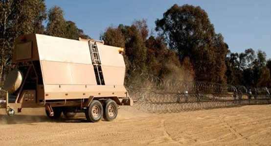 Mobile security barrier as temporary fence for quick installation