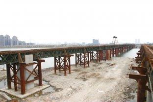 Heavy Trucks Modular Deck Truss Steel Bailey Bridge Design 900 Carriage