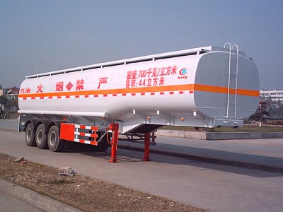 CLW 9402GYY 42.-45cbm fuel tanker semi-trailer  