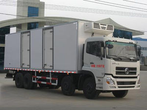 Dongfeng Tianlong 8*4 9.6M length refrigerator truck