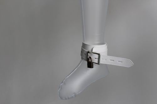 Leather Ankle Shackles With Lock Sex Toys