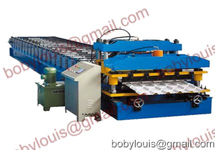 Roof tile forming machine