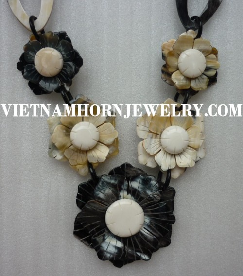 Horn Necklace, Horn Chain, Horn link, Buffalo Horn