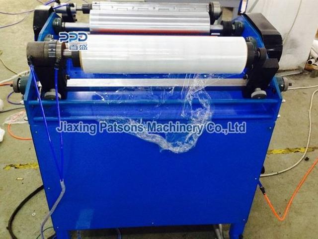 Manual stretch film rewinding machine