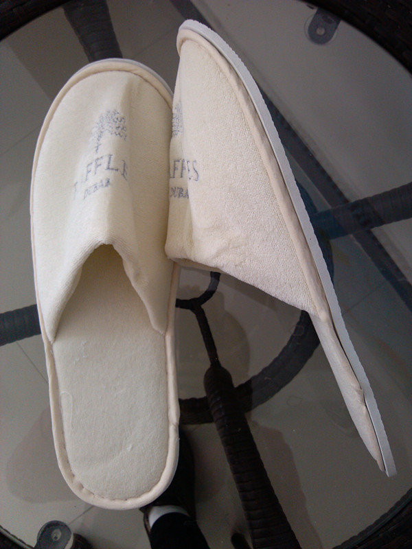sell amy@hebeichenxiao.com closed toe hotel terry slippers 