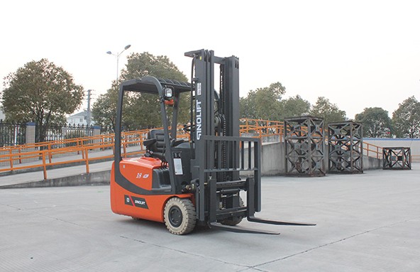 CE Electric Stacker Xe (1.5ton Loading, 1.6m-4.5m Lifting