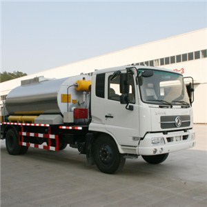 Intelligent Bitumen Spraying Truck