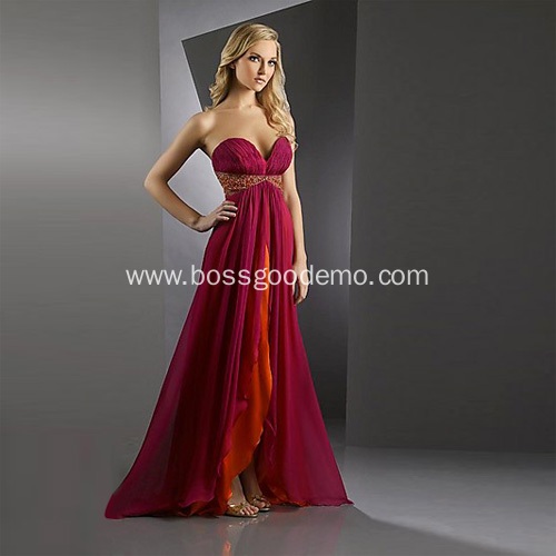 Elegant Dramatic Two colors A-line Sweetheart neckline Strapless Chapel Train Chiffon Ruffled Beading Prom Dress
